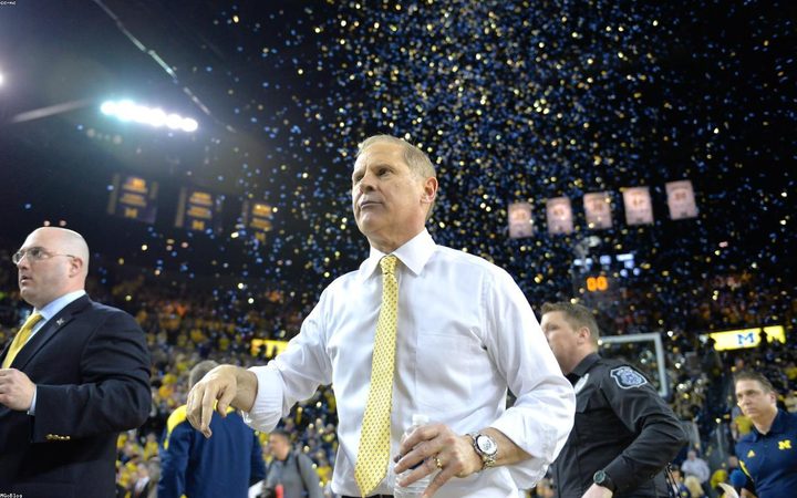 八戒体育 · 球场